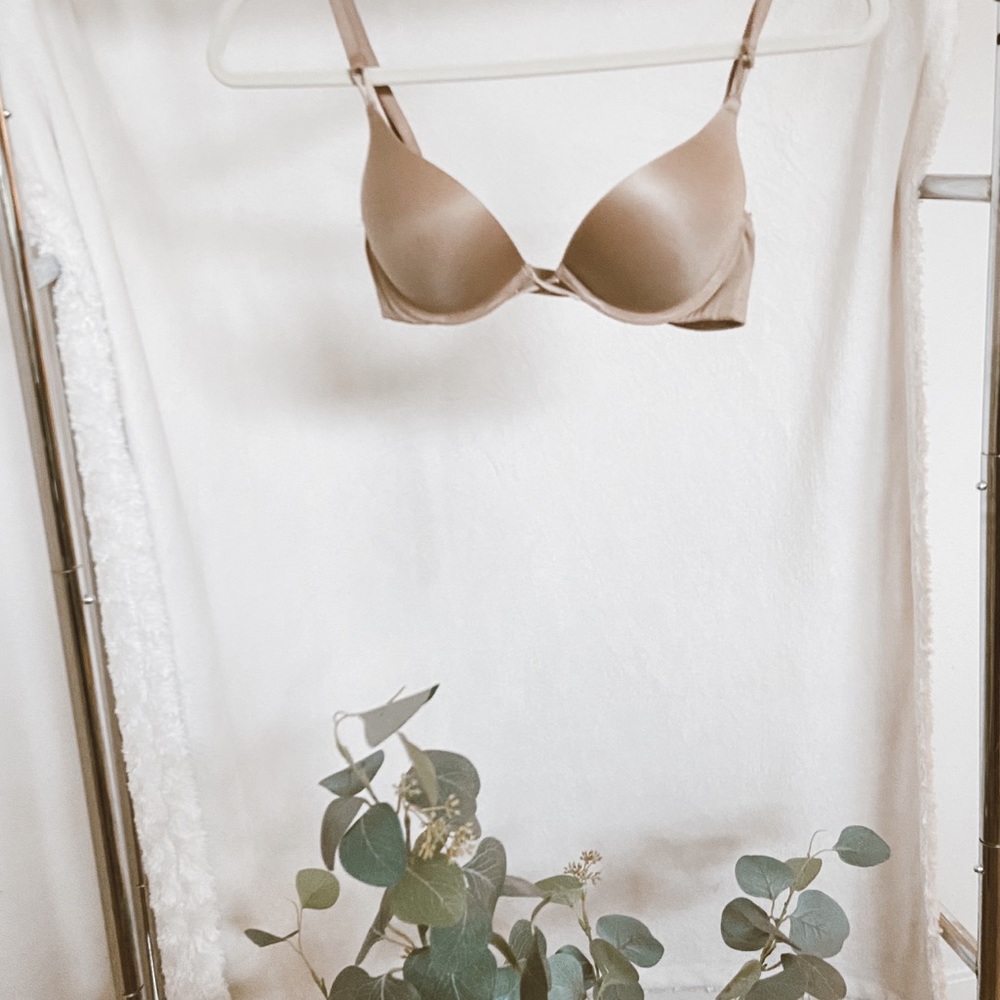 Victoria Secret Bombshell bra bundle 🤍🤎🖤 - Picture 3 of 5